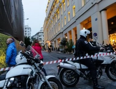 Νέο τηλεφώνημα για βόμβα στο Νομισματικό Μουσείο - Κλειστή η Πανεπιστημίου